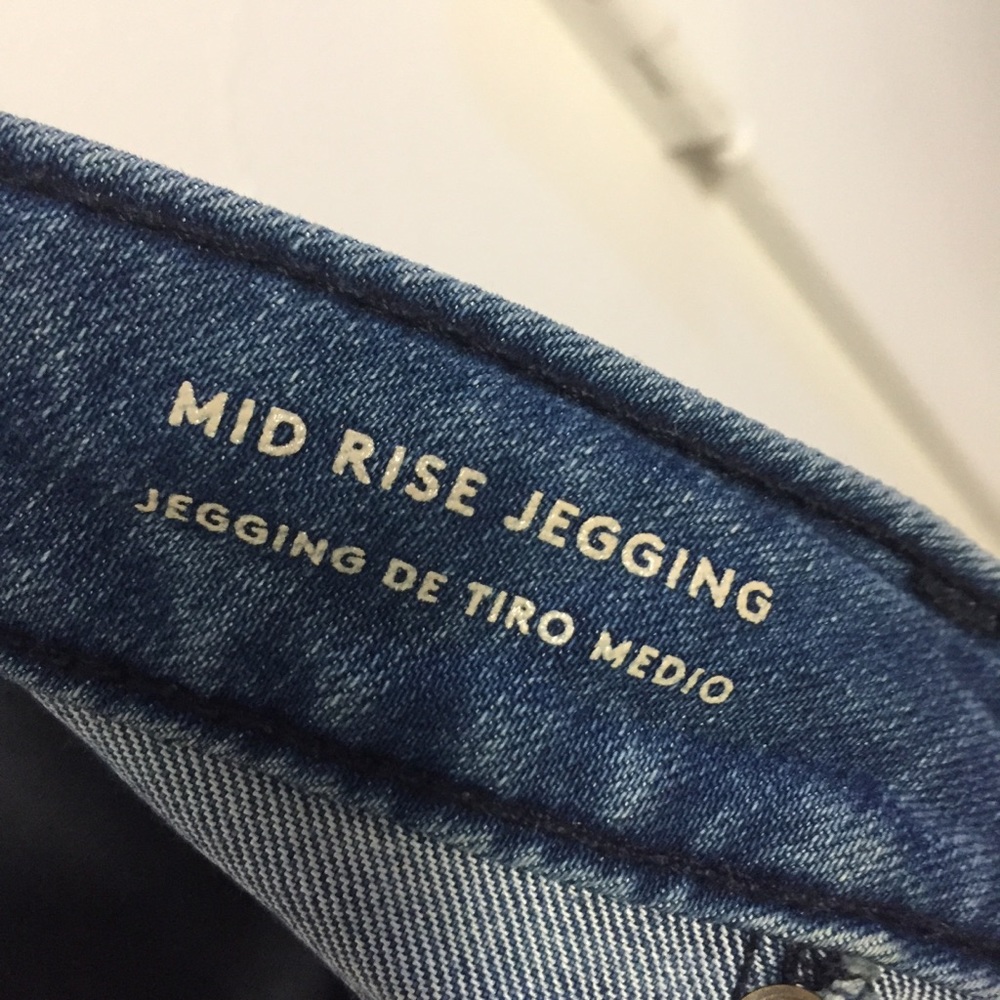 Universal Thread Mid Rise Jeggings Size 4 - Picture 9 of 10